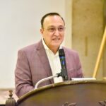 Antonio Menéndez reafirma su compromiso con una administración eficiente y de ahorros.