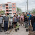 Vecinos y Ayuntamiento rehabilitan área pública en Lomas de San Isidro