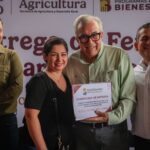 Gobernador Rocha Moya encabeza programa de entrega de fertilizantes para productores de riego