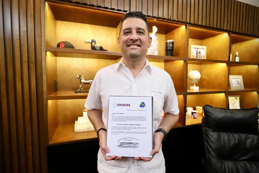 Rinde protesta nuevo director del Hospital General de Los Mochis