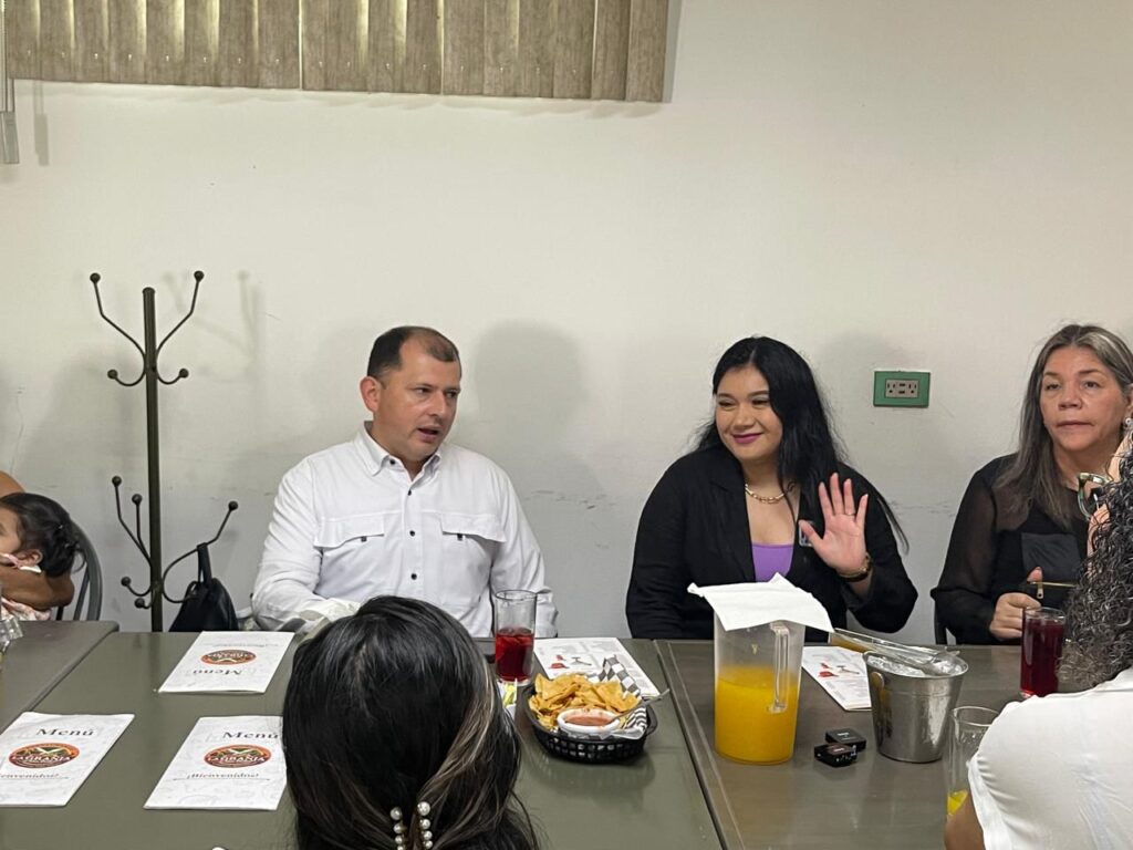 Se reúne PAS con comunidad de Villa Juárez, en Navolato