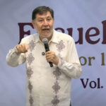 Joven confronta a Fernández Noroña sobre su nueva casa de 12 millones y la austeridad