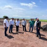 Más territorio, menos escritorio: autoridades recorren El Carrizo.