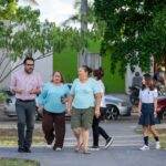 Juan de Dios Gámez se compromete a mejorar calles y parque de la colonia Villas del Manantial