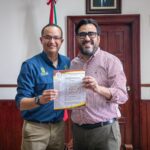 “Queremos que cada día vivan mejor”: Juan de Dios Gámez recibe pliego petitorio de STASAC