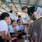 Programa Galería de Arte acerca a los niños a la pintura universal