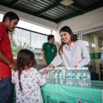 Con alimento caliente y cercanía, DIF Culiacán acompaña a familias en el IMSS Regional 1 este jueves lluvioso