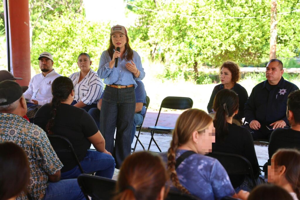 Gobierno del Estado escucha y atiende a familias desplazadas preventivamente de Culiacán y Badiraguato