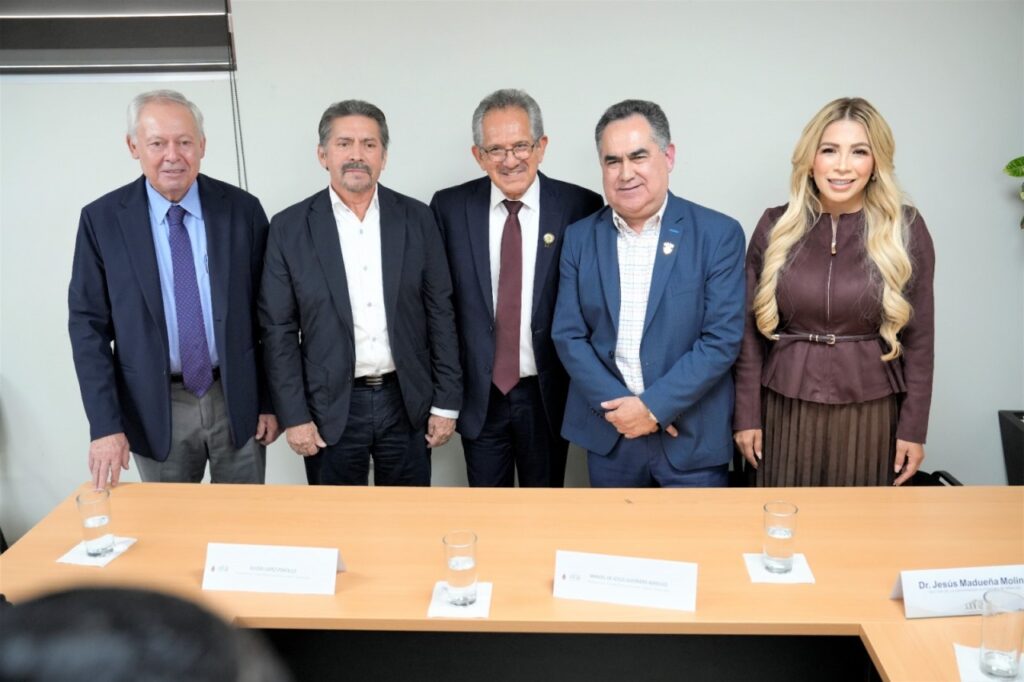 Se reúne el Rector Jesús Madueña con la Comisión de Educación, Ciencia y Tecnología del Congreso de Sinaloa; presenta los avances de la institución y la propuesta de Reingeniería Integral