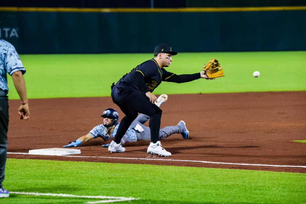 Los Jaguares aplastan a los Algodoneros y se llevan la serie