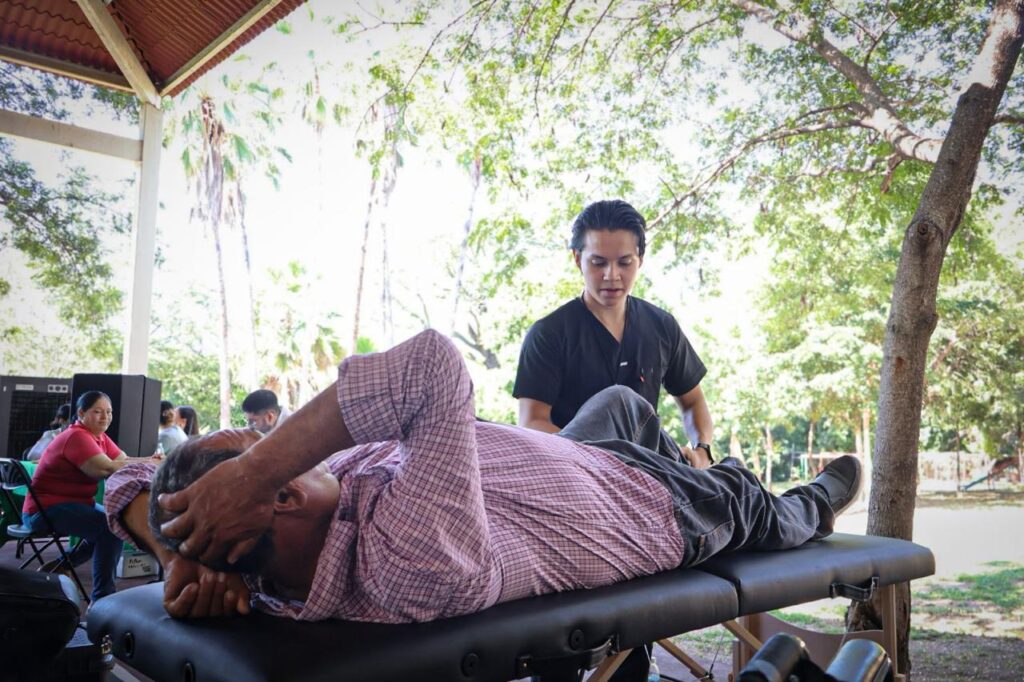 DIF Culiacán, UAS y Guardia Nacional suman esfuerzos para llevar salud y servicios a Imala