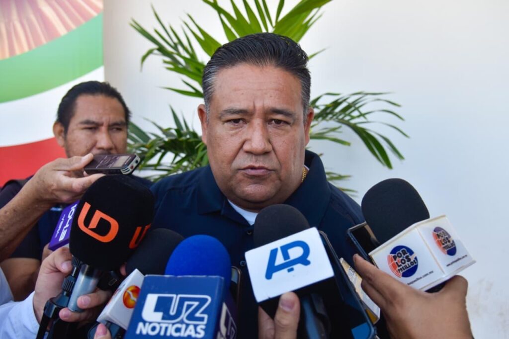 Operativo especial de Seguridad vigila el Buen Fin y la Feria Canaco en Ahome.