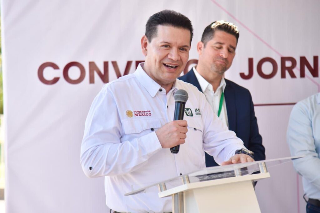 “Sé que a Ahome le va a ir muy bien con el PresidenteAntonio Menéndez”: Julio César Quintero.