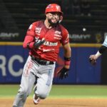 Jonrón de Leo Germán da triunfo a Venados en extra innings