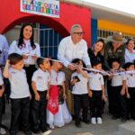 Entrega gobernador Rocha Moya nuevas de aulas en Jardín de Niños en Badiraguato