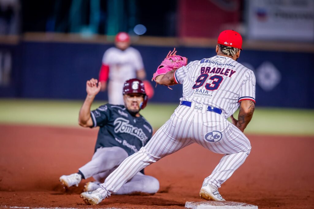 Águilas deja tendidos a Tomateros en la décima y cierra la primera vuelta en el sexto lugar