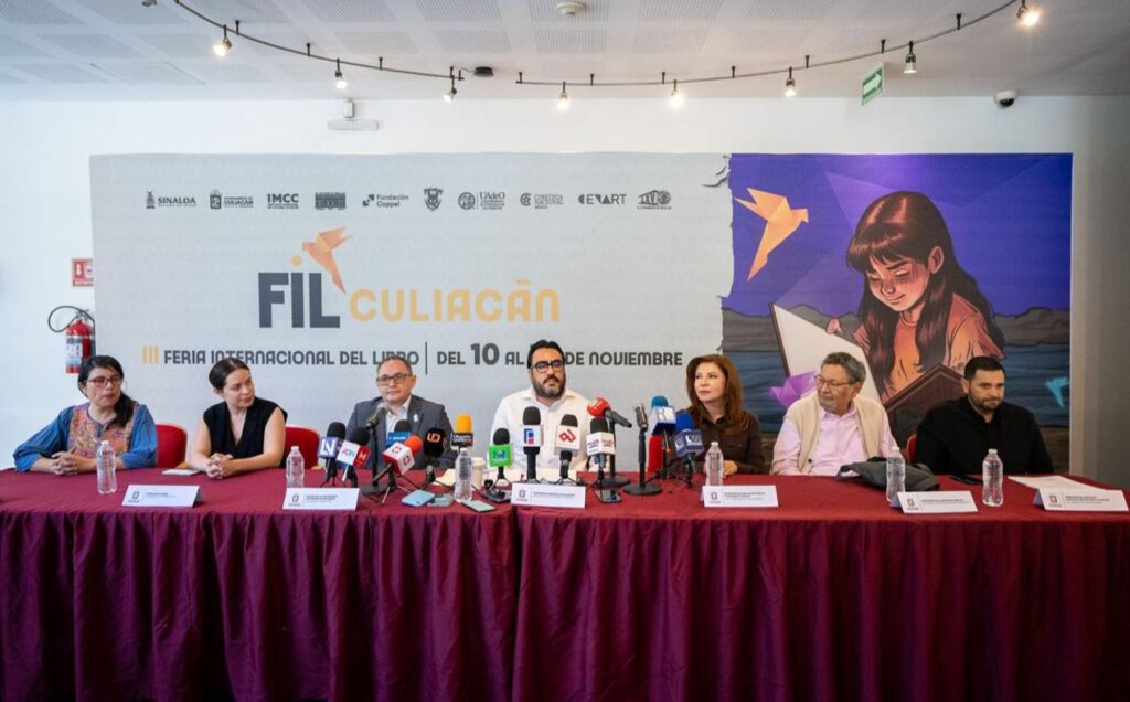 Juan de Dios Gámez presenta cartelera de la Feria Internacional del Libro Culiacán 2025