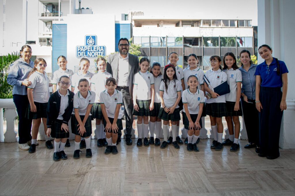 Alumnas del Colegio Chapultepec Norte participan en el programa “Conoce tu Ayuntamiento”