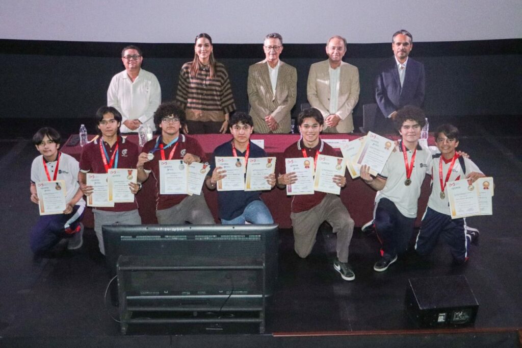 Premian a las y los ganadores de la Olimpiada Sinaloense de Informática 2024-2025