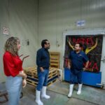 “Gracias a esto, pudimos salir adelante”; Juan de Dios Gámez entrega crédito de ‘Impulso Nafin’ a comercializadora Karnes AyL