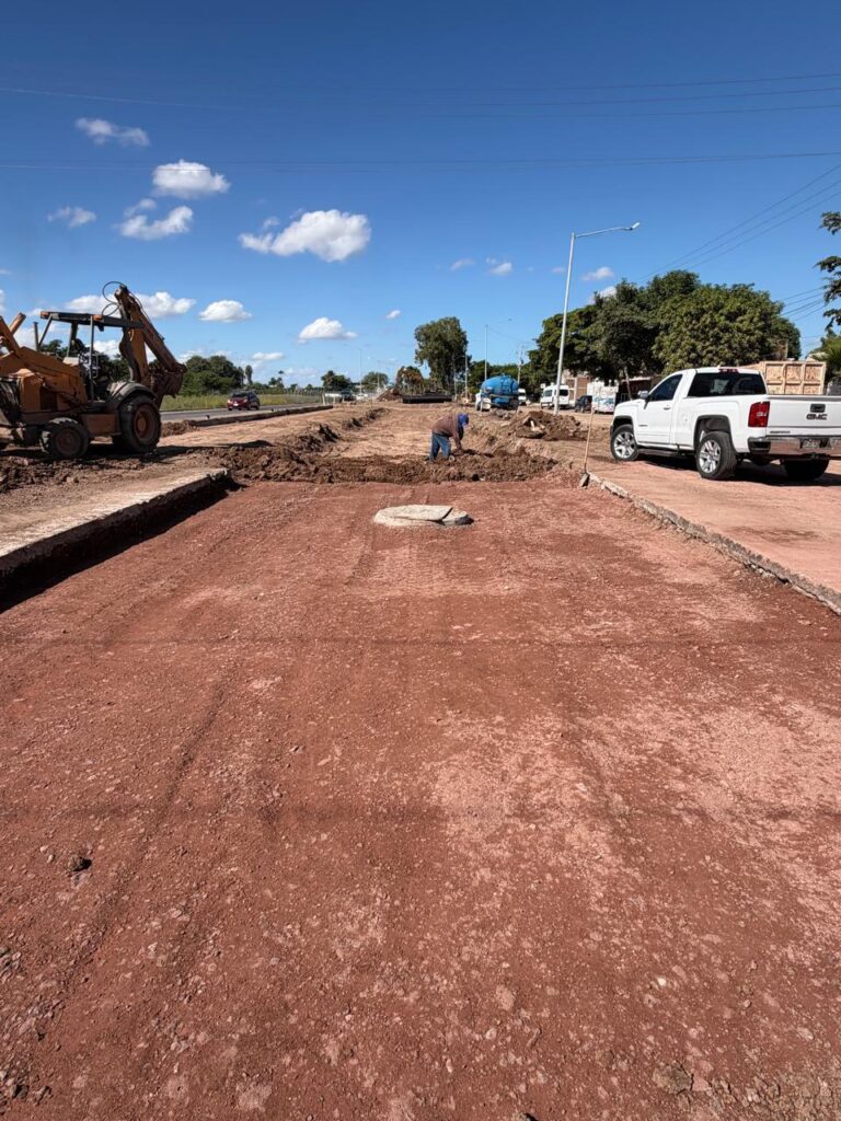 “Para el 20 de diciembre finalizarán las obras, señalización y semaforización para facilitar la movilidad”: Antonio Menéndez