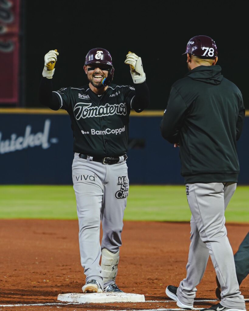 Tomateros y Águilas cierran la primera vuelta con división en Mexicali.