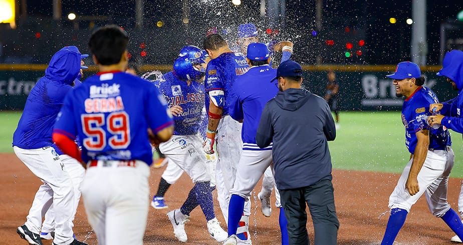 Charros vencen a Naranjeros con emocionante walk-off