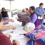 Hace llegar DIF Mazatlán apoyos contra el frío a la comunidad de Monte Sinaí