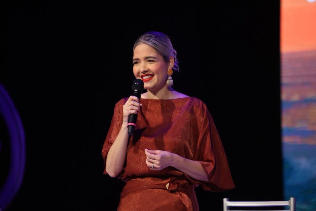 Presenta Estrella Palacios elenco artístico del Carnaval Internacional Mazatlán 2026 “¡Arriba la Tambora!”