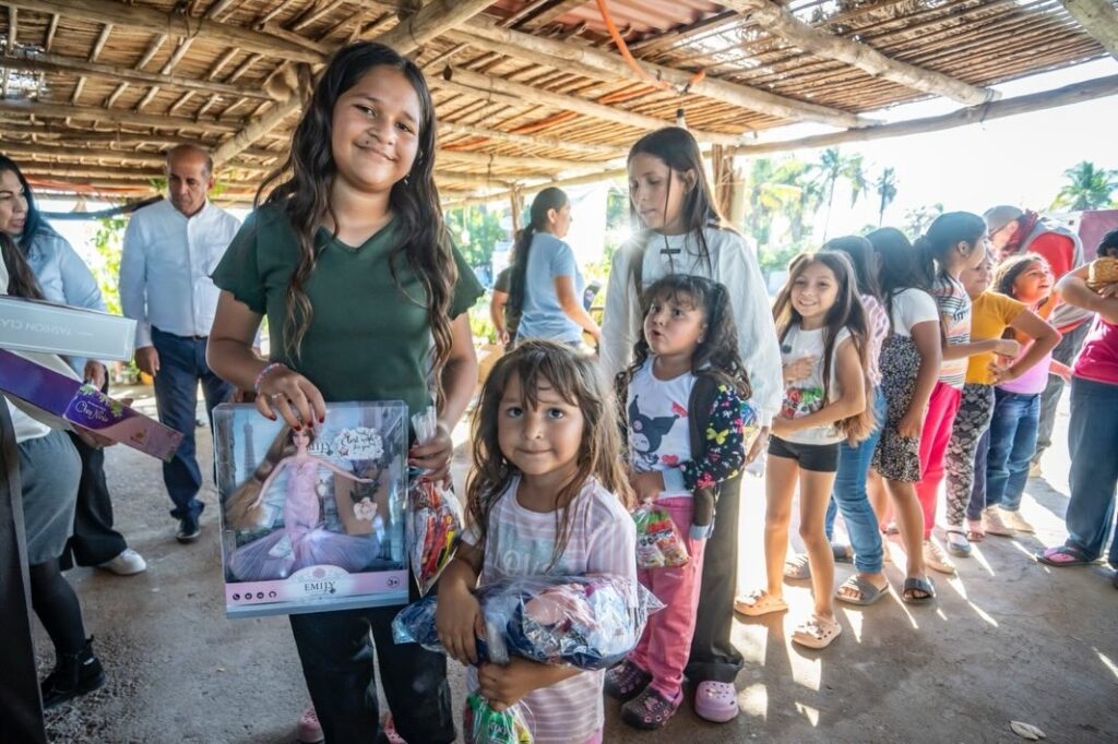 DIF SINALOA LLEVA LA MAGIA DE LAS CARAVANAS NAVIDEÑAS A COMUNIDADES DE CULIACÁN Y NAVOLATO