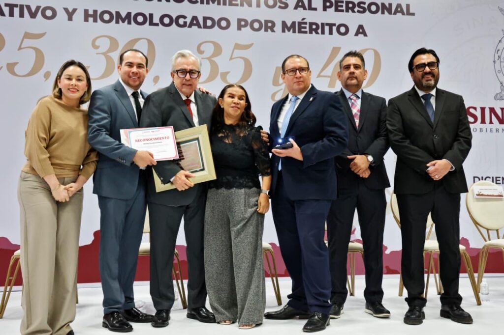 Gobernador Rocha Moya da certeza a trabajadores estatales que no tendrán problemas para su jubilación