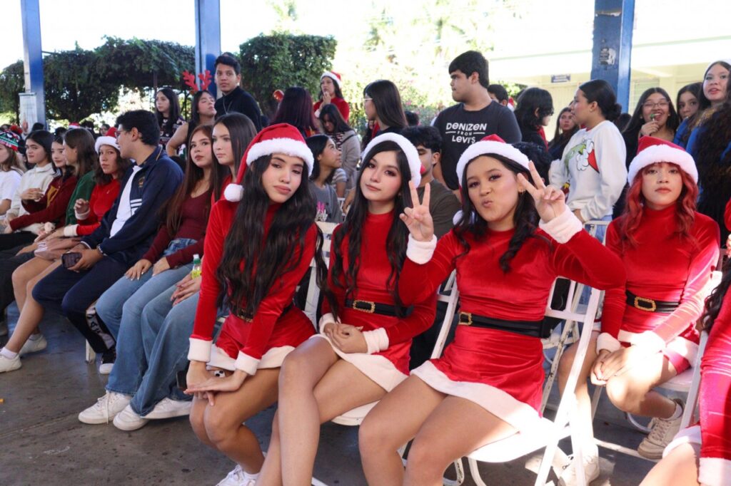 La Preparatoria Emiliano Zapata celebra la magia decembrina con su tradicional “Festival Navideño 2025”