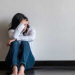 Trastorno Afectivo Estacional: La Depresión Decembrina afecta más a mujeres y jóvenes por factores hormonales y falta de luz, señala especialista