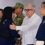 Agradeciendo el trabajo de los elementos de seguridad en Sinaloa, celebra Gobernador Rocha el Día del Policía