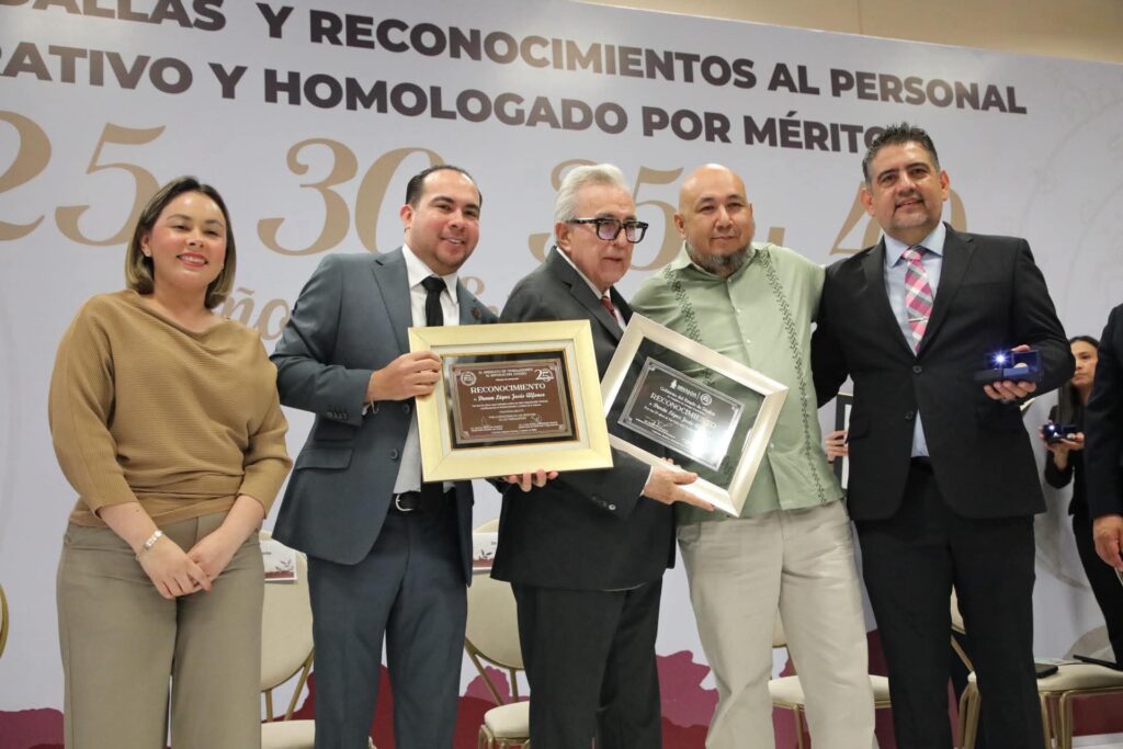 Gobernador Rocha Moya da certeza a trabajadores estatales que no tendrán problemas para su jubilación