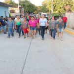 Claudia Valdez entrega obra de pavimentación en la colonia Luis Dolando Colosio.