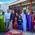 Alcalde Antonio Menéndez festeja con sus hijas y nietas Día de Reyes con familias ahomenses.