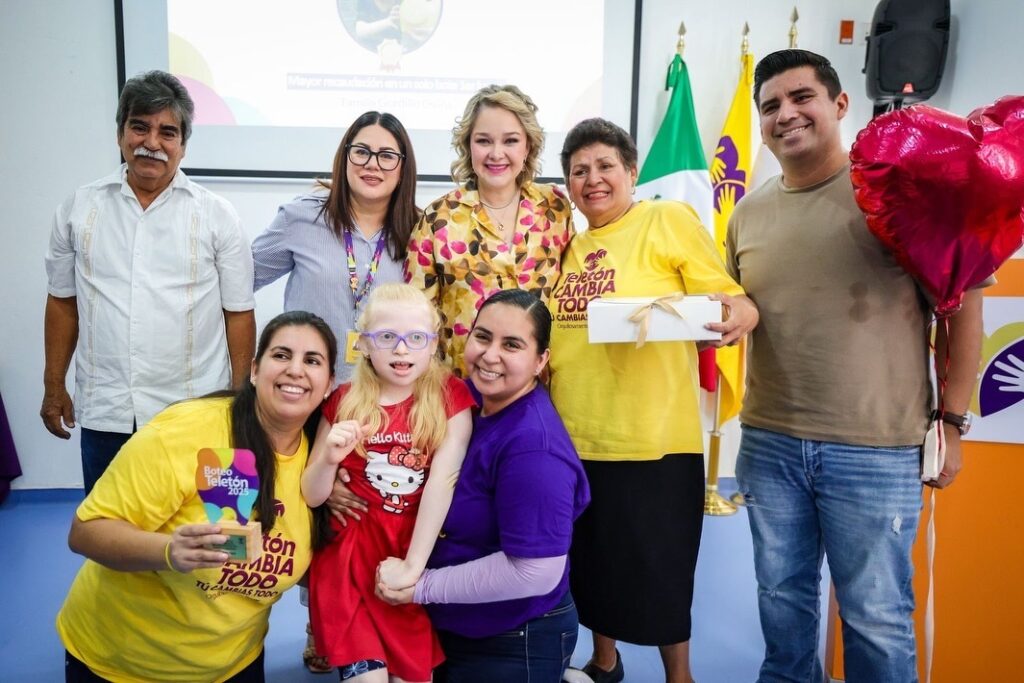 Encabeza Eneyda Rocha Ruiz ceremonia de agradecimiento a quienes participaron en el Boteo Teletón 2025 en Sinaloa