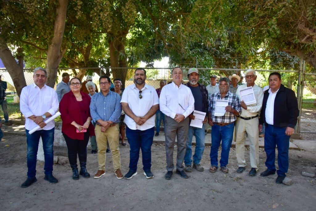 “La gente está muy contenta con la visita del Alcalde Antonio Menéndez y las obras que trae a la zona rural”: ChuyitaCastro. 