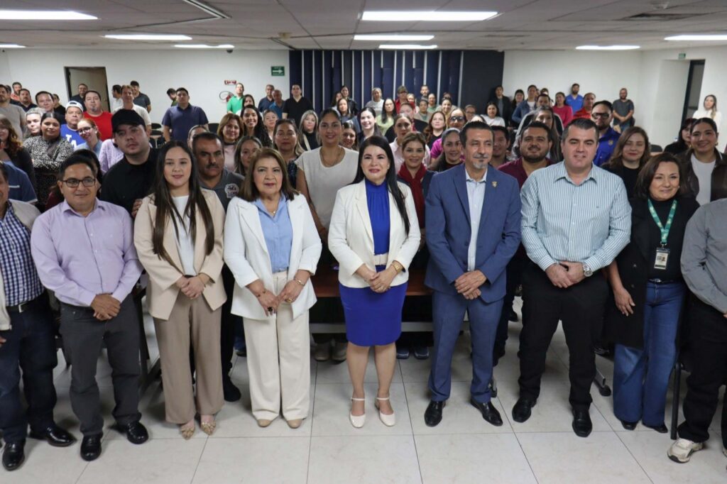 La UAS, a través de la Unidad de Bienestar Universitario, y el IMSS capacitan a personal de Odontología para el manejo seguro de residuos biológico-infecciosos