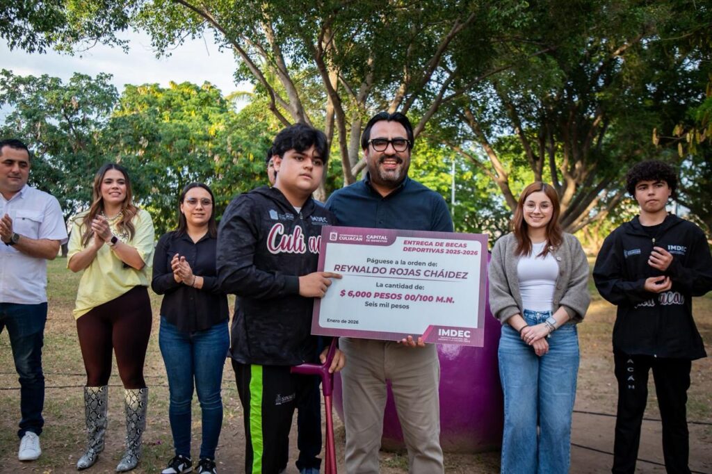Culiacán reconoce a su talento deportivo con becas anuales a medallistas CONADE 2025; ‘nos inspiran a echarle ganas’: Juan de Dios Gámez