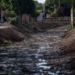 Intervienen canales y arroyos para prevenir la proliferación de mosquitos y acondicionarlos ante la temporada de lluvias