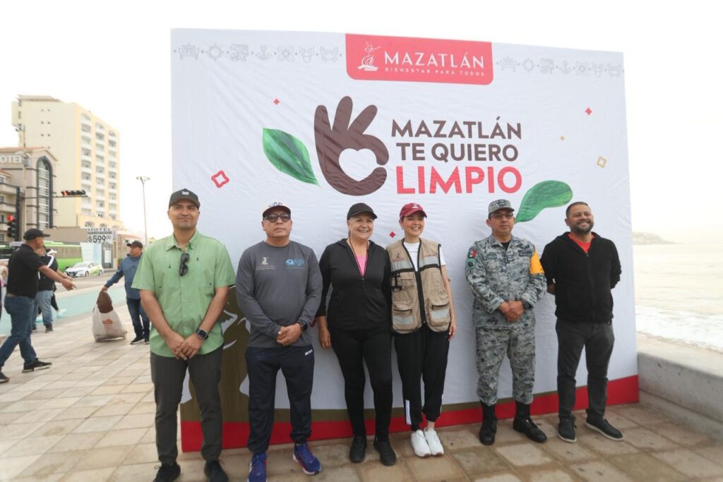 Estrella Palacios encabeza una jornada más del programa “Mazatlán te quiero limpio” en el malecón