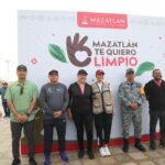 Estrella Palacios encabeza una jornada más del programa “Mazatlán te quiero limpio” en el malecón