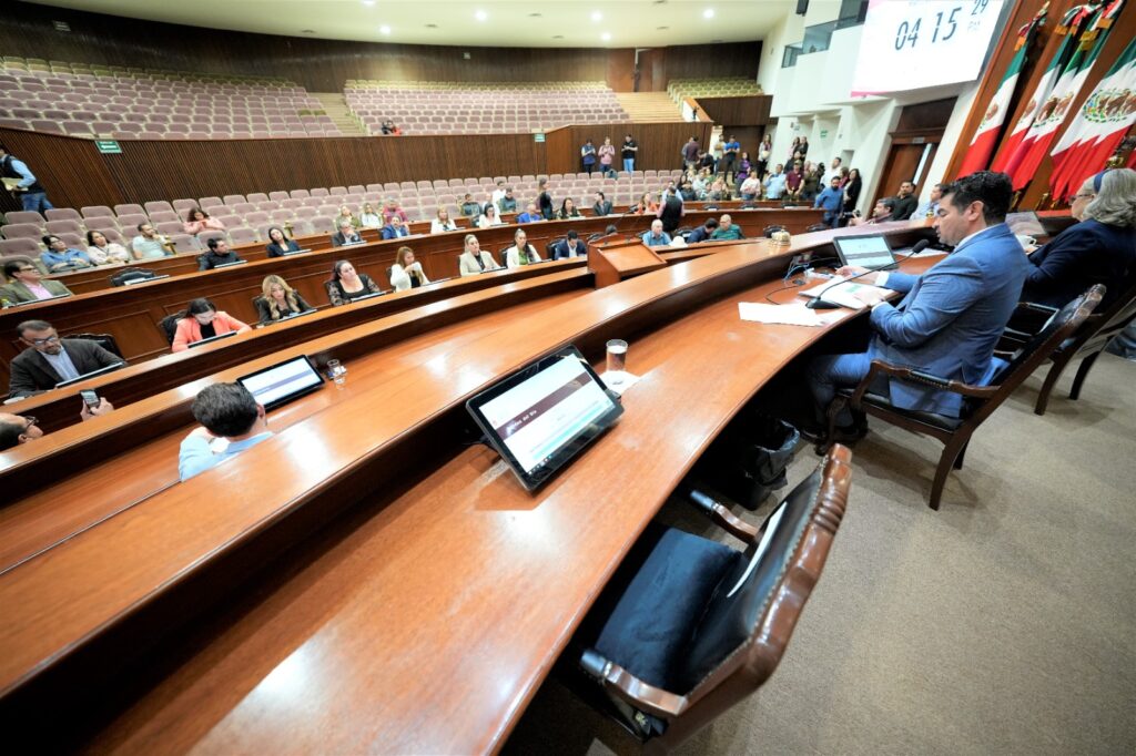 Congreso de Sinaloa expresa solidaridad con el diputado Sergio Torres y la diputada Elizabeth Montoya, víctimas de atentado en Culiacán