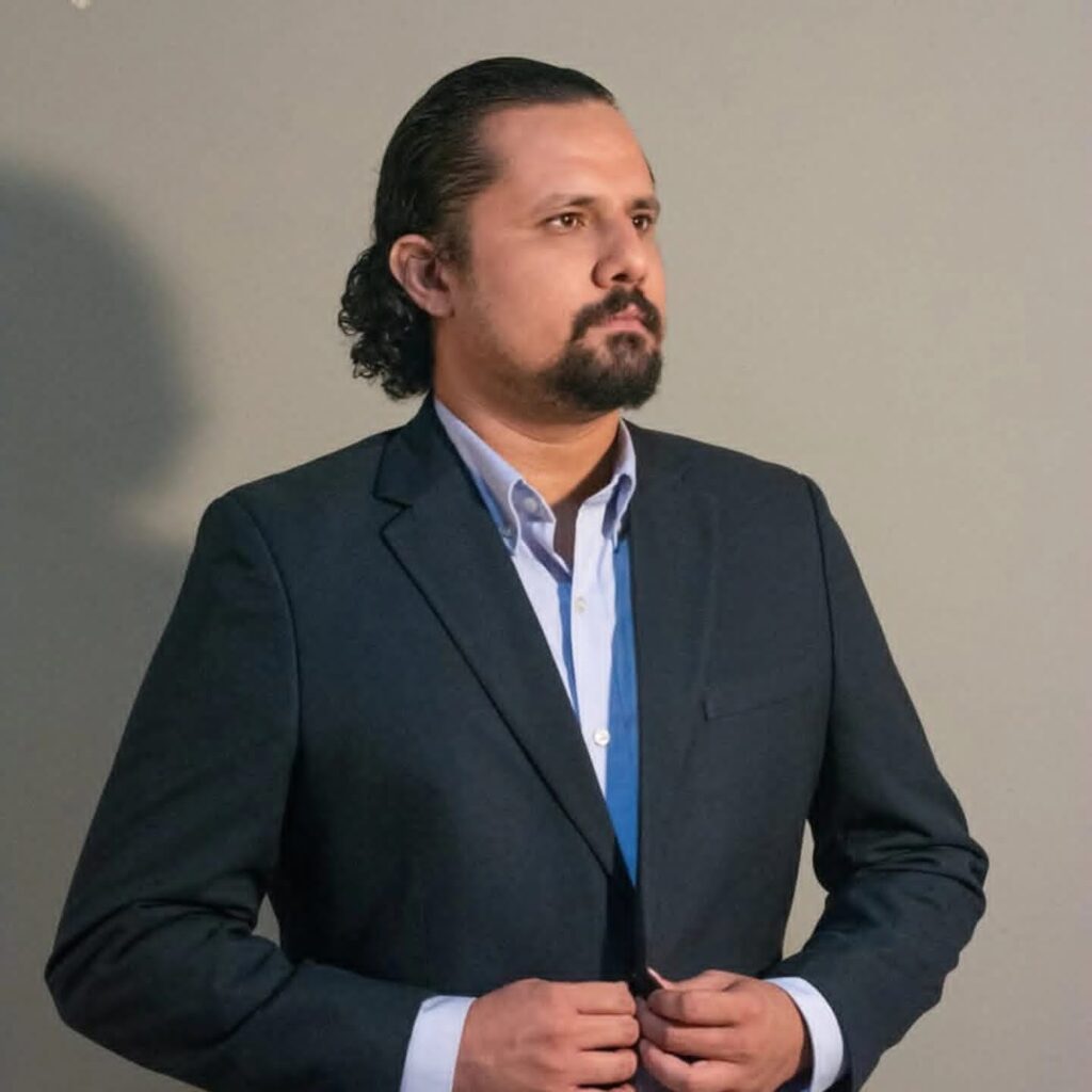 La paradoja del hombre de los 200 pesos: Instituciones vs. MitologíaPor: Enrique Corrales