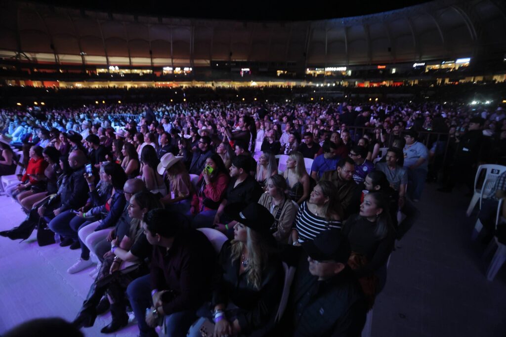 Con más de 25 mil asistentes en el Estadio “Teodoro Mariscal”, inicia el Carnaval de Mazatlán 2026, “Arriba la Tambora”