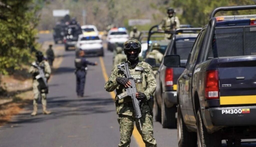 Suspenden clases y refuerzan seguridad en Michoacán tras jornada de bloqueos en más de 40 municipios