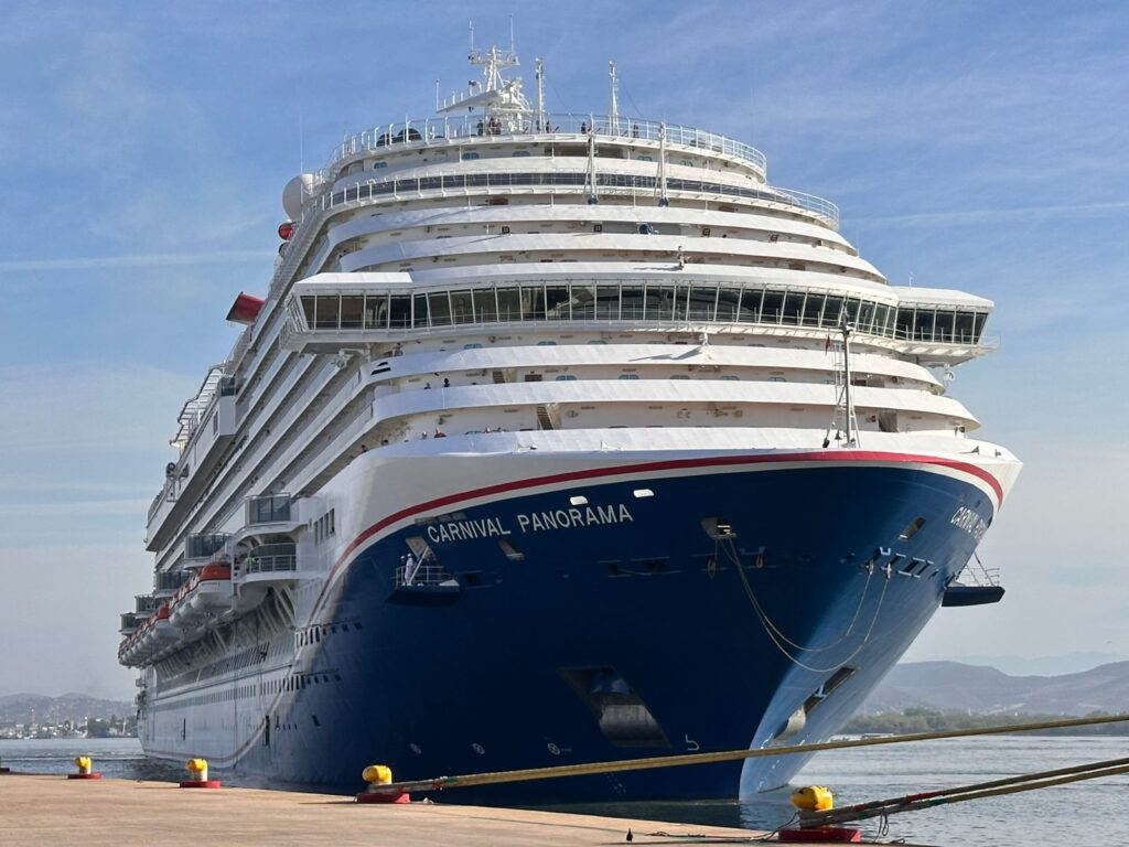 Mazatlán recibe más de 6 mil turistas de crucero y registra importante derrama económica