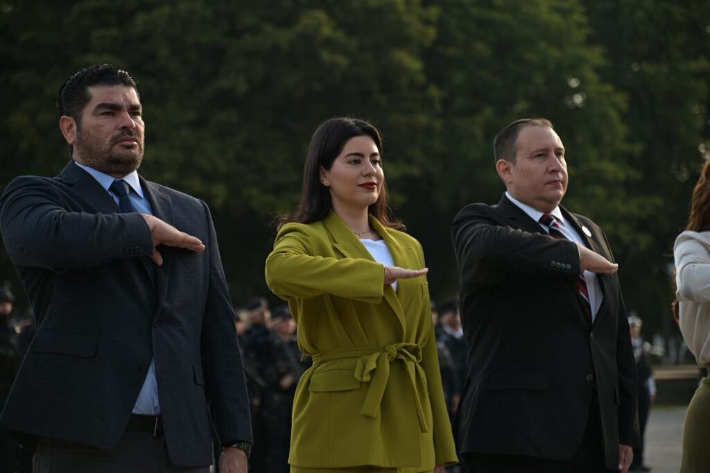 Autoridades conmemoran aniversarios de la Constitución de 1857 y 1917